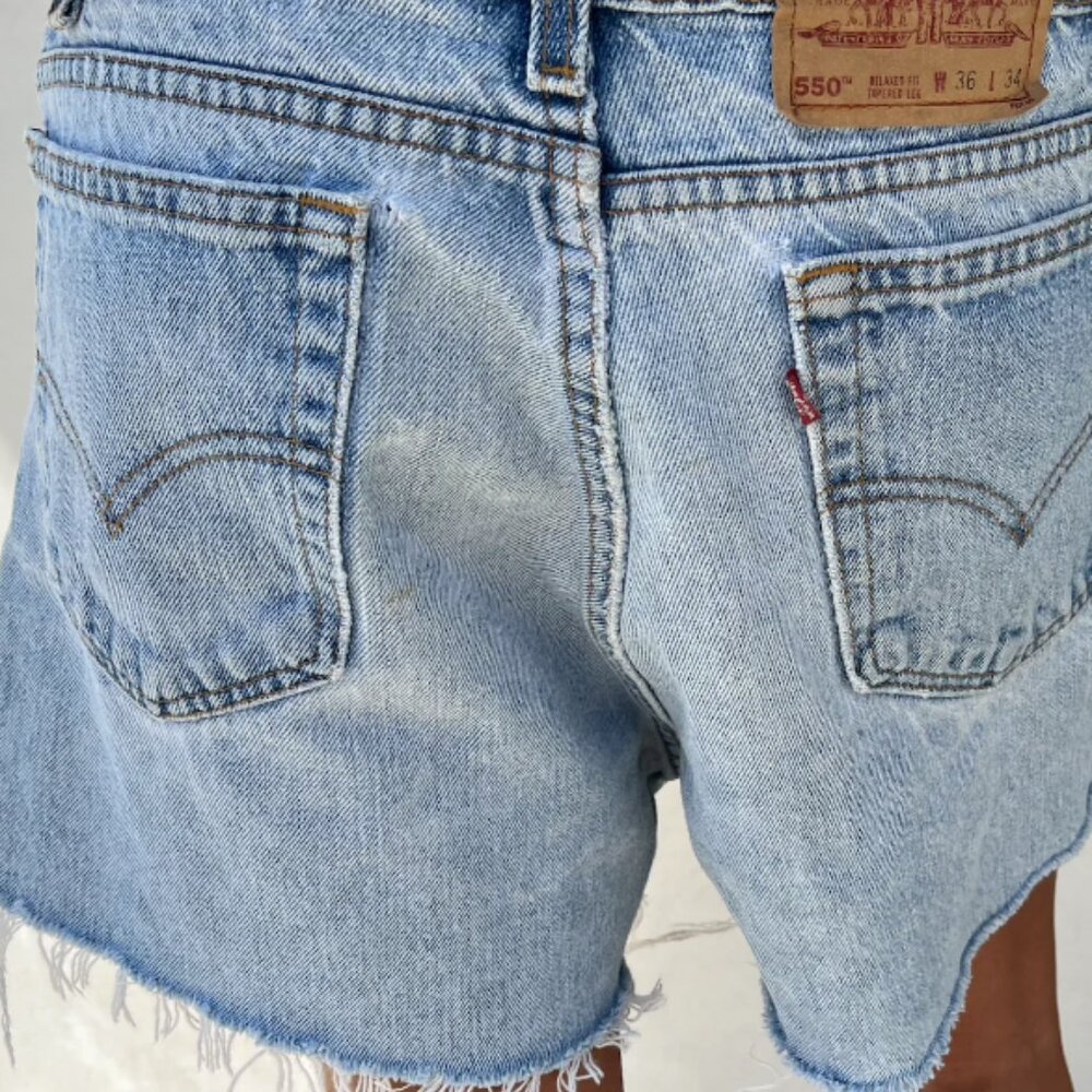 Vintage 550 Levi Shorts 36